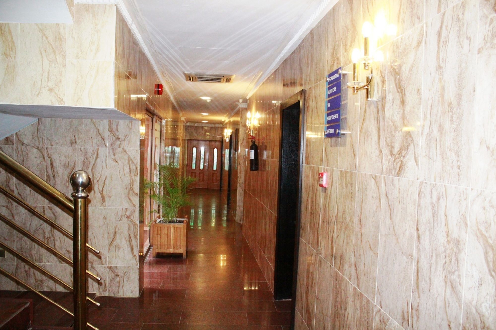 Sunfit - Fitness, Spa, Accommodation Aliayabiagba Ngoại thất bức ảnh