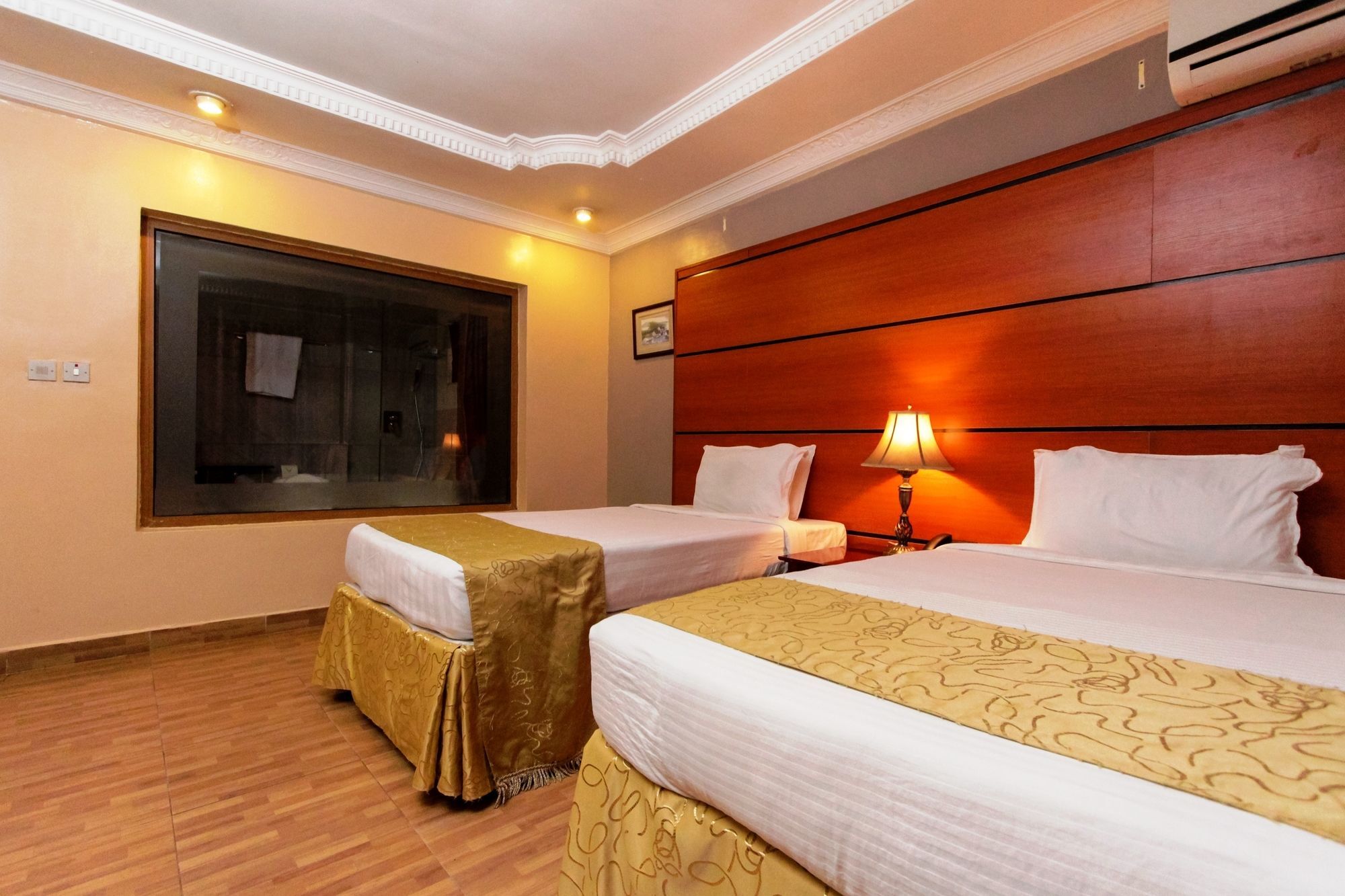 Sunfit - Fitness, Spa, Accommodation Aliayabiagba Ngoại thất bức ảnh